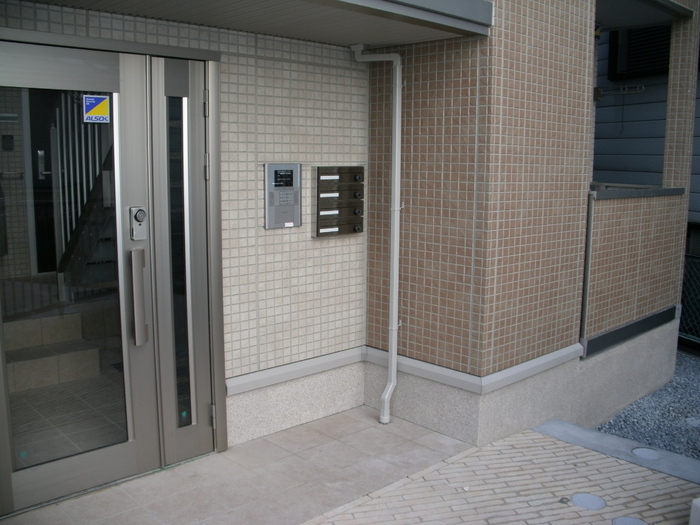 18/20 エントランス