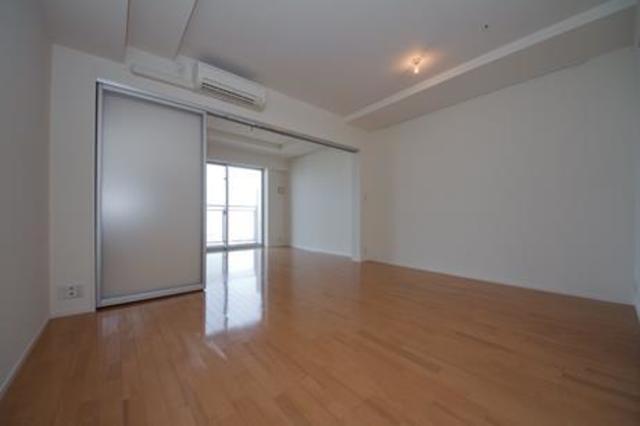 14/30 リビング/ダイニング