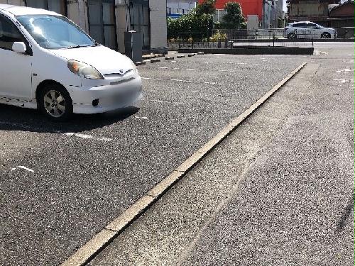 14/19 駐車場