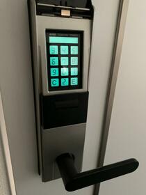 14/18 エントランス