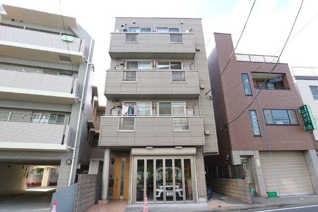 20/22 エントランス