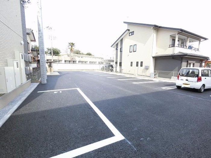18/26 駐車場
