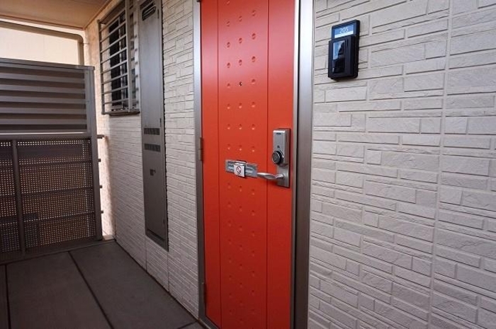 18/21 エントランス