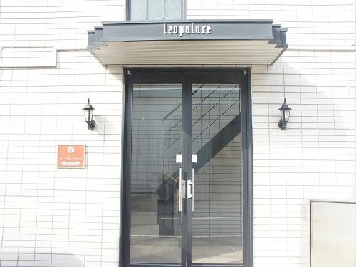 13/22 エントランス