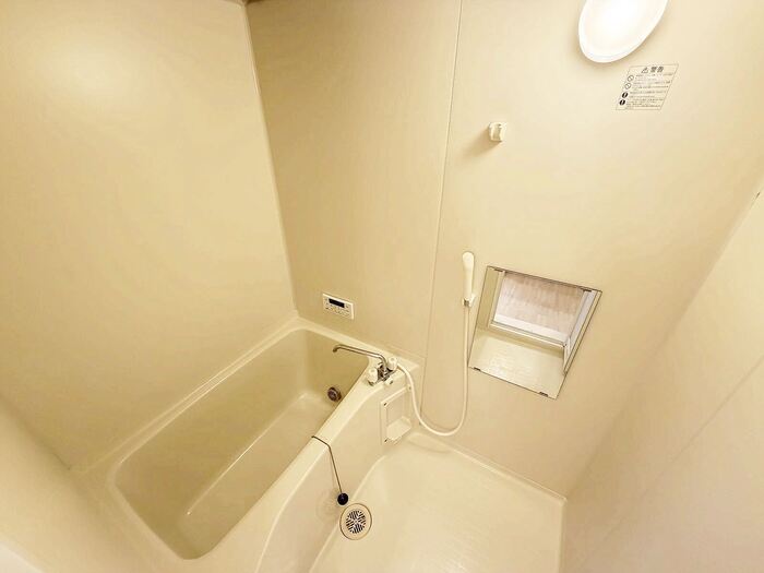 13/20 浴室