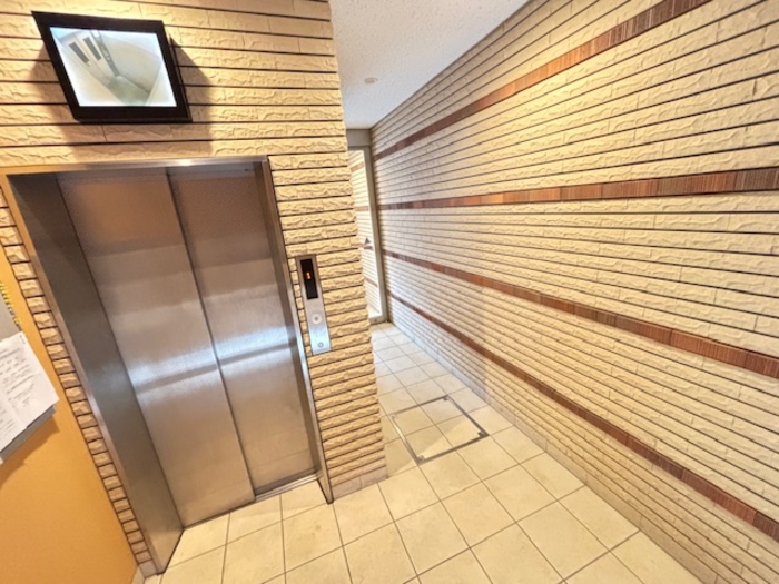 19/21 エントランス