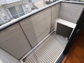 13/18 バルコニー