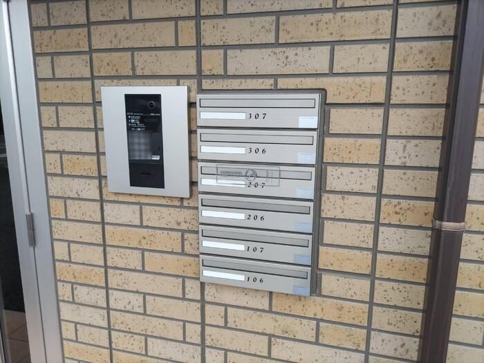 18/27 エントランス