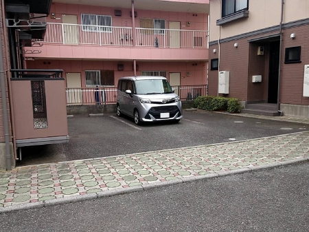 20/21 駐車場