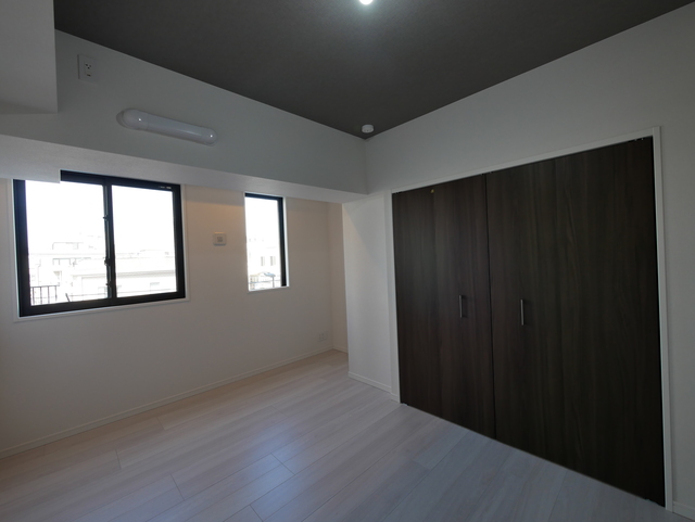 18/29 リビング/ダイニング