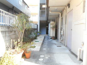 16/16 エントランス