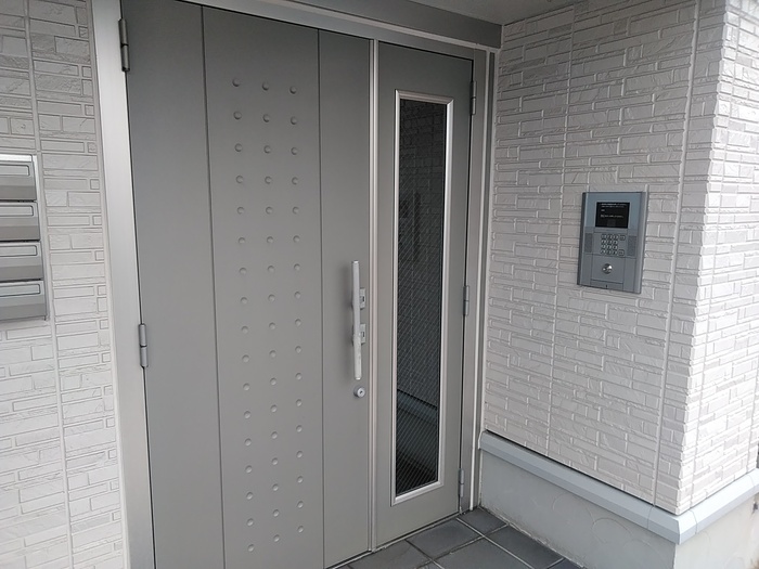 17/30 エントランス