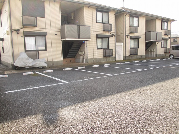 17/17 駐車場