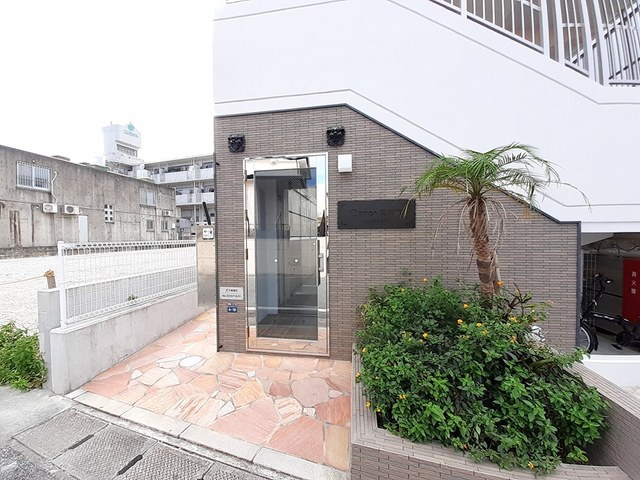 2/8 エントランス