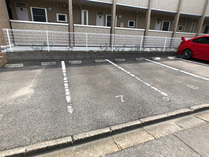 16/23 駐車場
