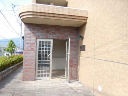 17/19 エントランス