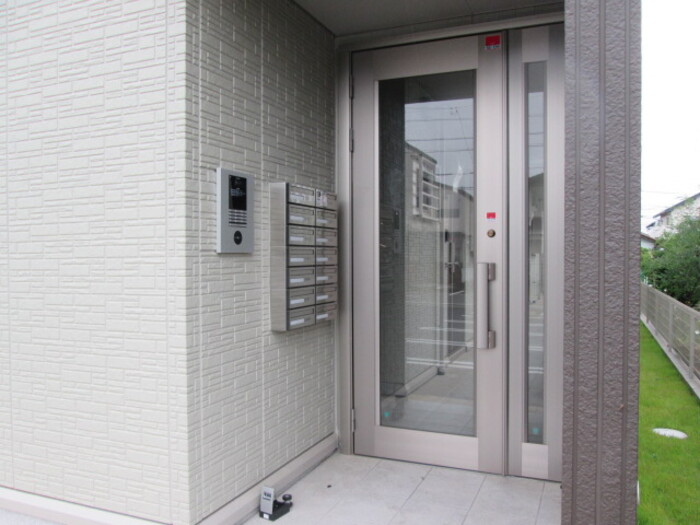 18/18 エントランス