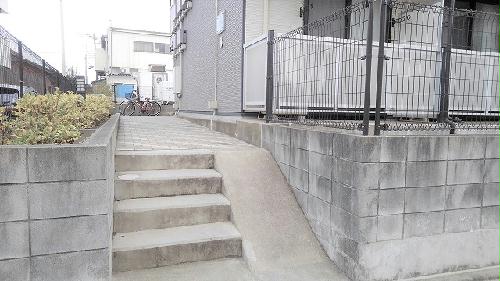 14/19 エントランス