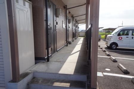 17/19 エントランス