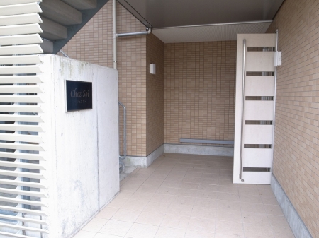 2/3 エントランス