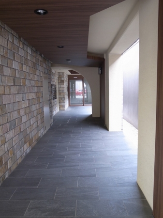 17/18 エントランス