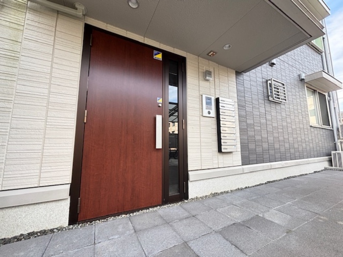 18/20 エントランス