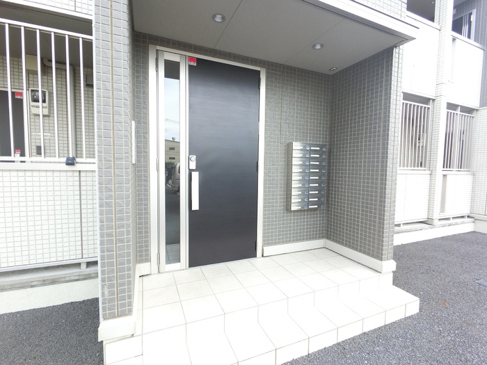 19/30 エントランス