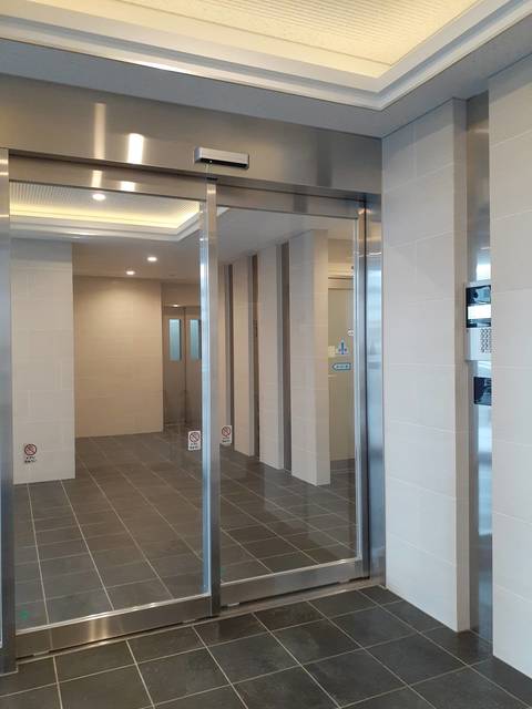 14/20 エントランス