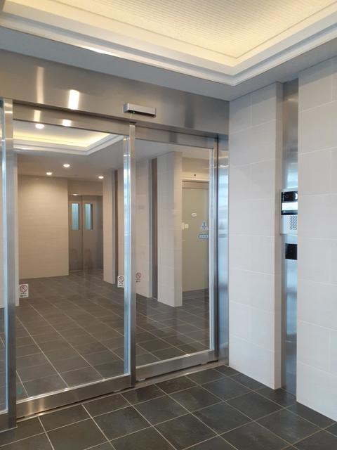 14/20 エントランス