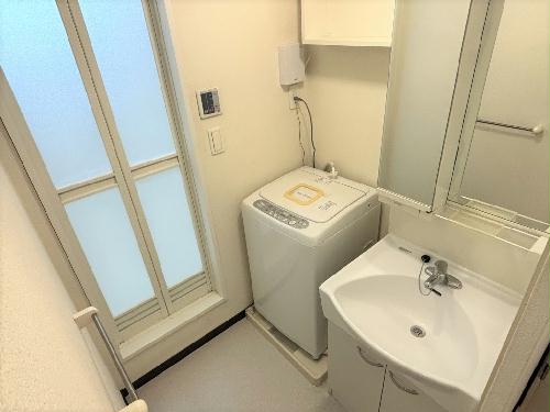 13/23 エントランス