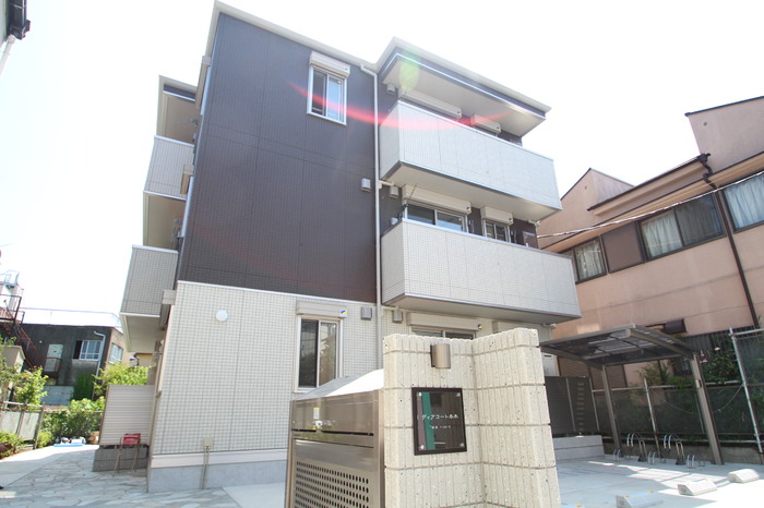 ディアコート本木の外観