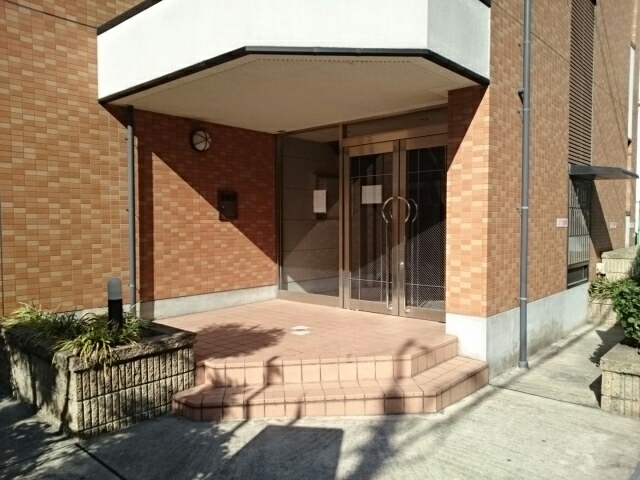 14/23 エントランス