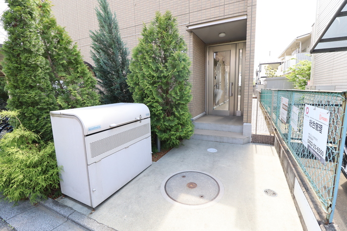 17/17 エントランス