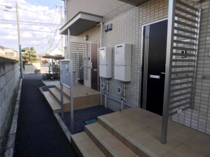 19/27 エントランス