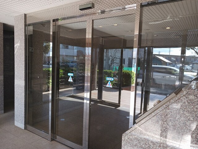 13/23 エントランス