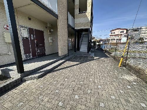 14/22 エントランス