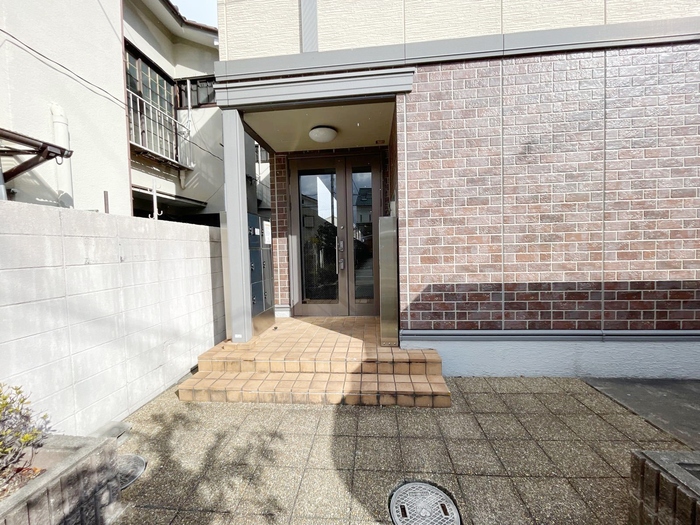 17/27 エントランス