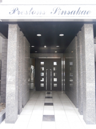 14/21 エントランス