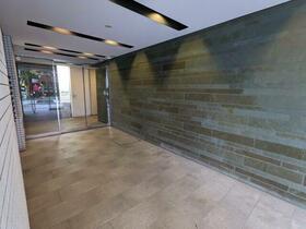 14/14 エントランス