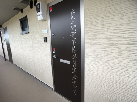 19/30 エントランス