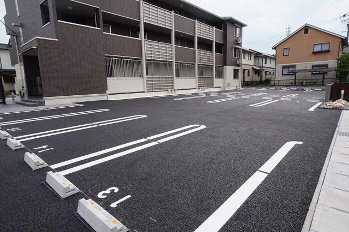 20/23 駐車場
