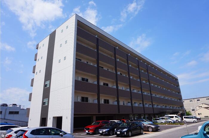 21/24 駐車場