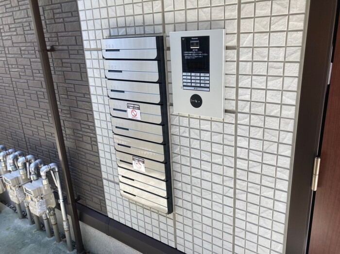 20/22 エントランス