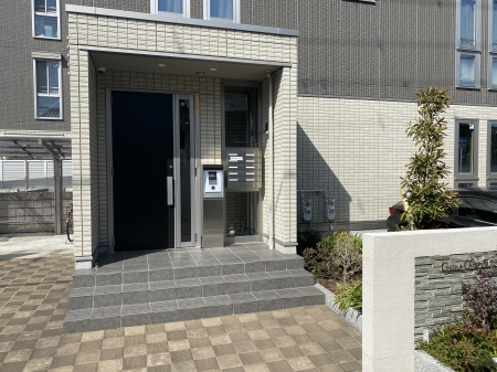 8/8 エントランス