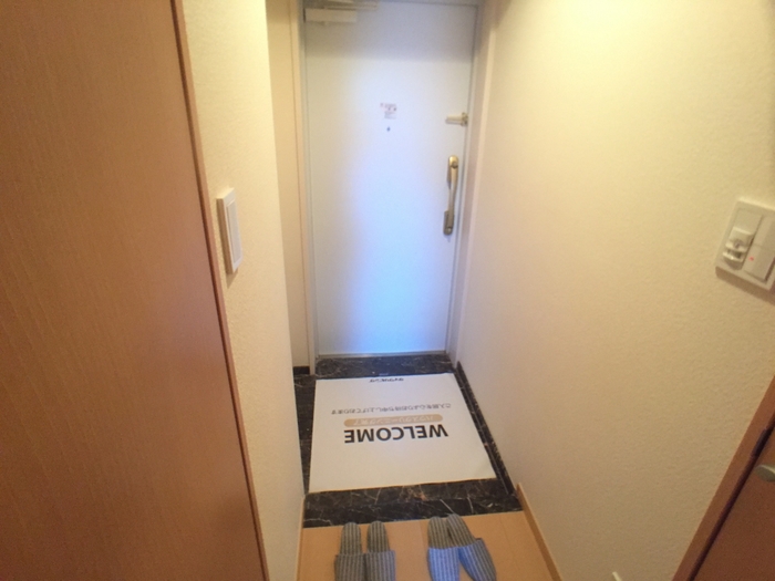 5/18 玄関
