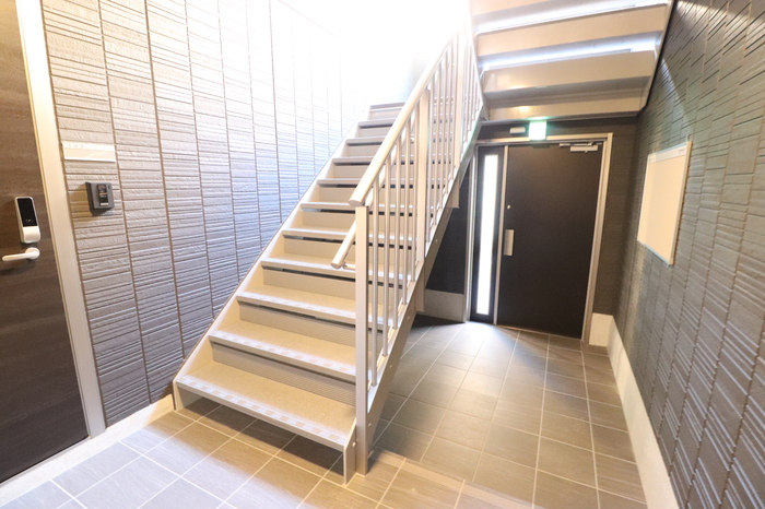 17/25 エントランス