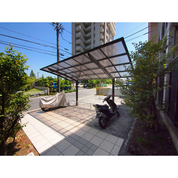 16/27 エントランス