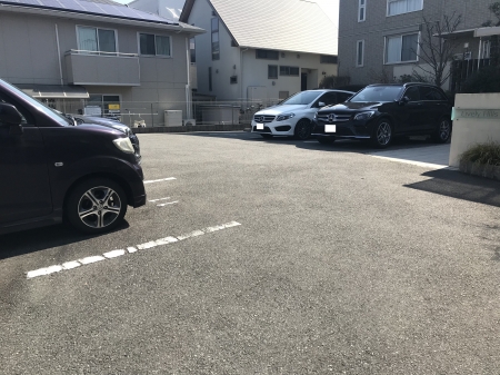 17/27 駐車場