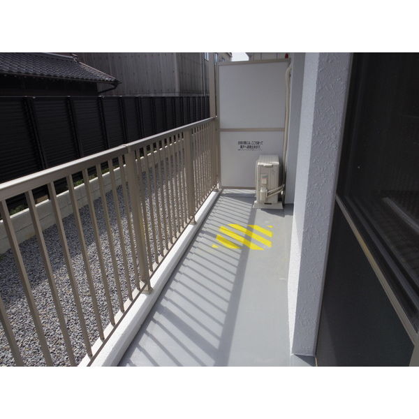 13/19 バルコニー