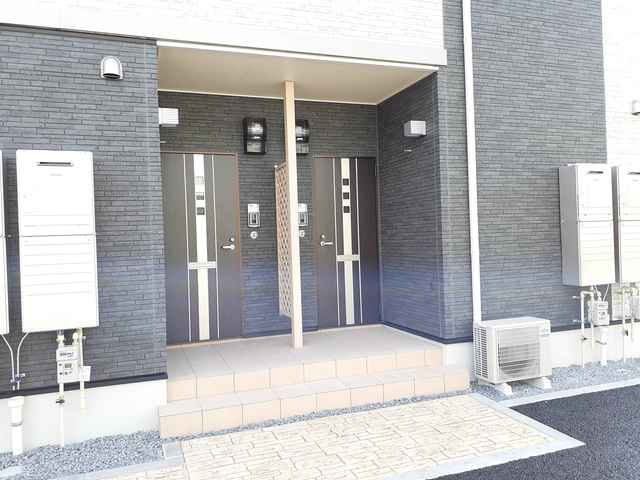 13/20 エントランス